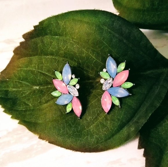 ‼️Crystal Rhinestone earrings - Picture 5 of 7